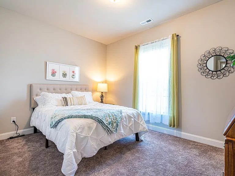 Tallulah Dr — Photo 50