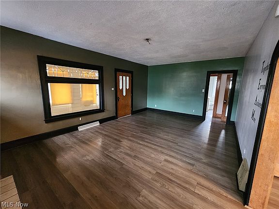 5th image of 2301 Lyon Blvd