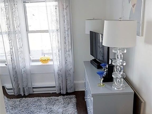 5th image of 9 1/2 Caroline St APT 7