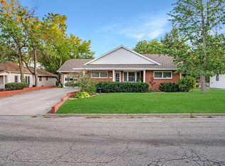 716 E 3rd St, Beloit, KS 67420