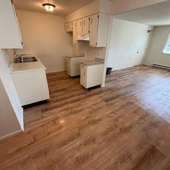 193 Rose Ave #A — Photo 5