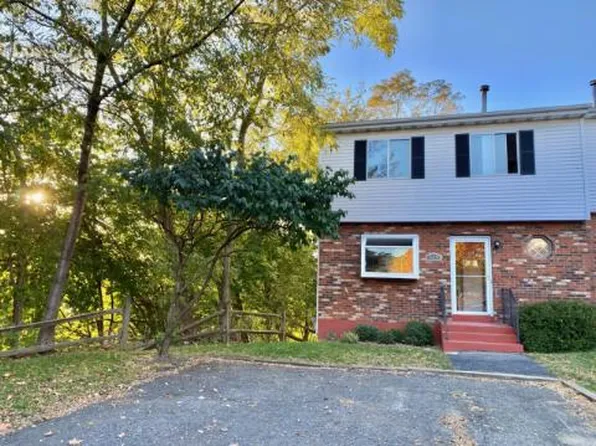 529 Harbor View Ct, Beacon, NY 12508