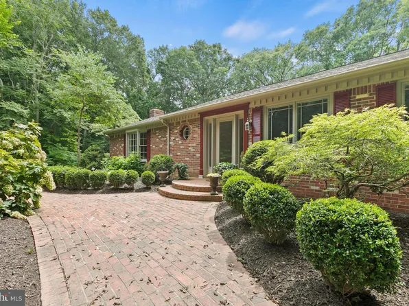 11350 Gail Ct, La Plata, MD 20646