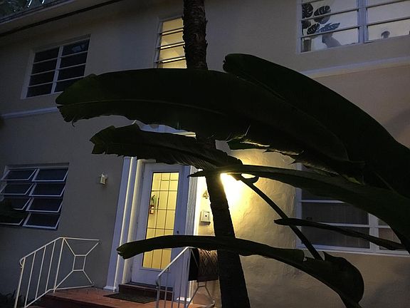 2nd image of 418 Valencia Ave