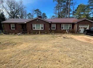 3915 Commander Dr, Columbus, GA 31903