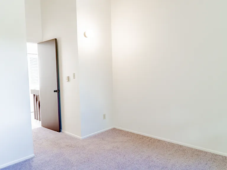 2355 Grove St #9 — Photo 8