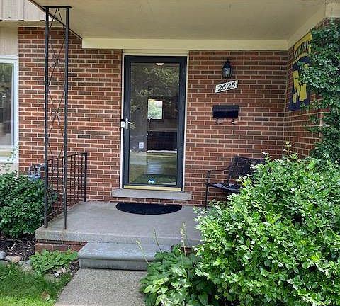 2nd image of 2625 Patricia Ct