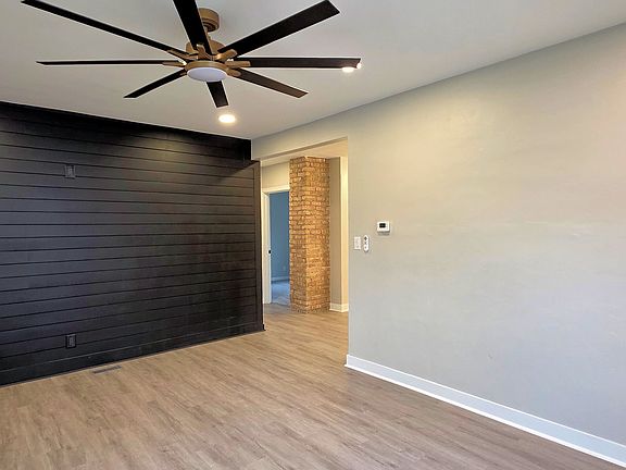 3rd image of 708 S Osborn Ave