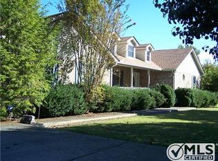 6168 Ebenezer Rd, Greenbrier, TN 37073