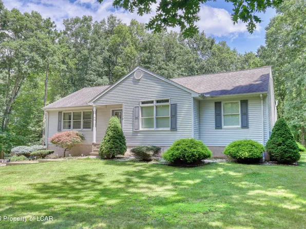 8 Polonia Ct, White Haven, PA 18661