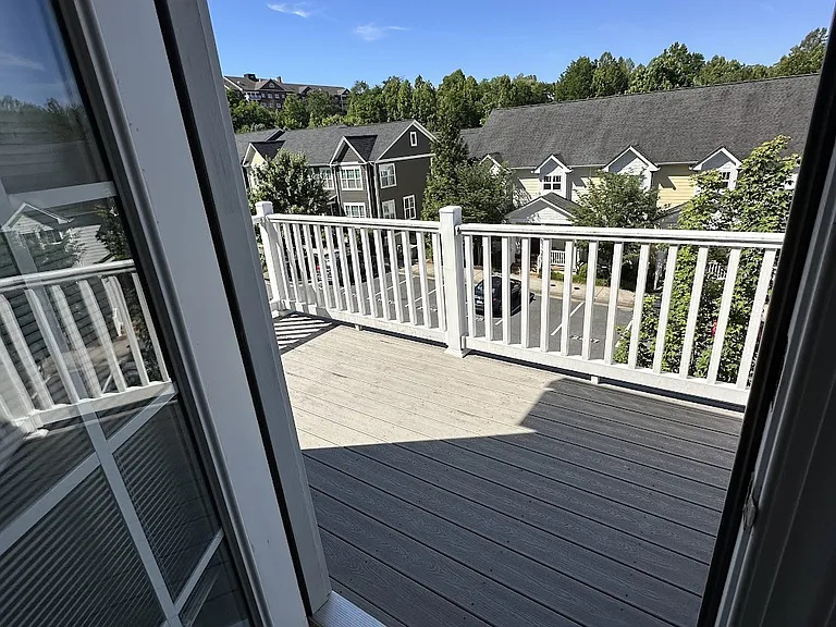 2436 Winthrop Dr — Photo 39