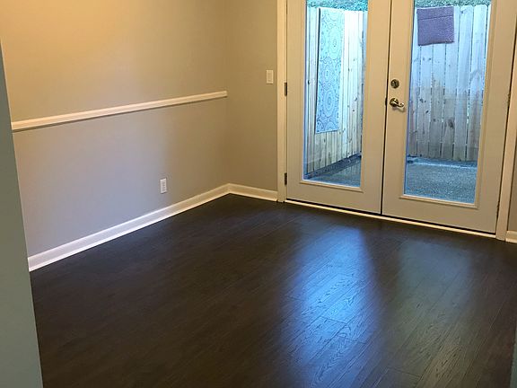 Open Dining Room Off Kitchen