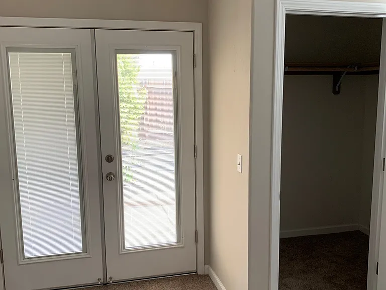 261 E Prosperity Ave — Photo 14