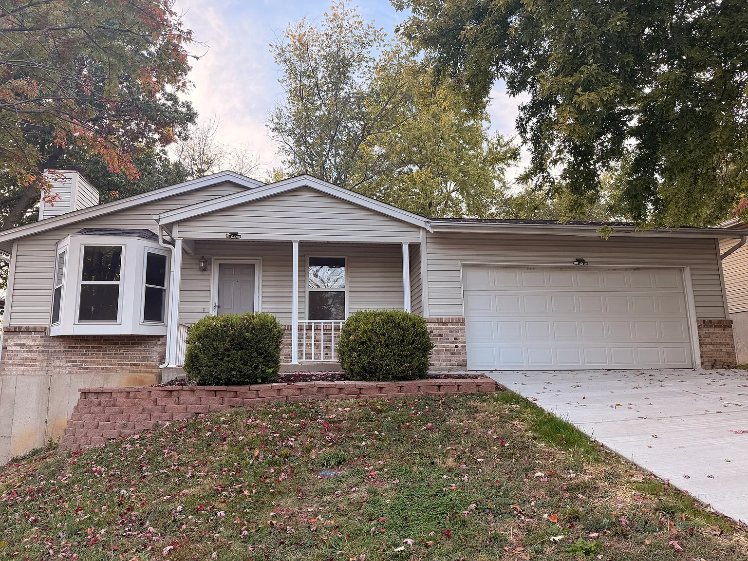 4 bed, 1119 sqft, $2,400 — Photo 1