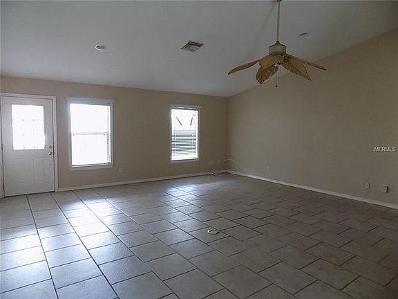 4th image of 730 Sunset Dr