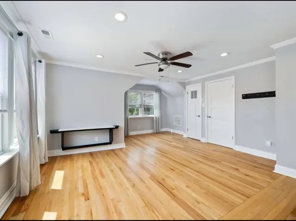 5136 W George St, Chicago, IL