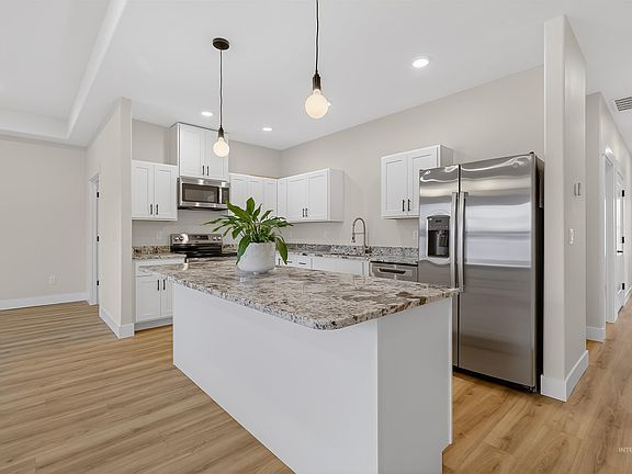 4th image of 3714 Slate Ct