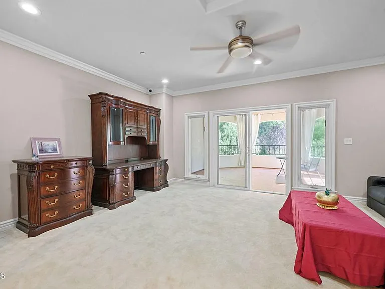 3263 New York Dr — Photo 37