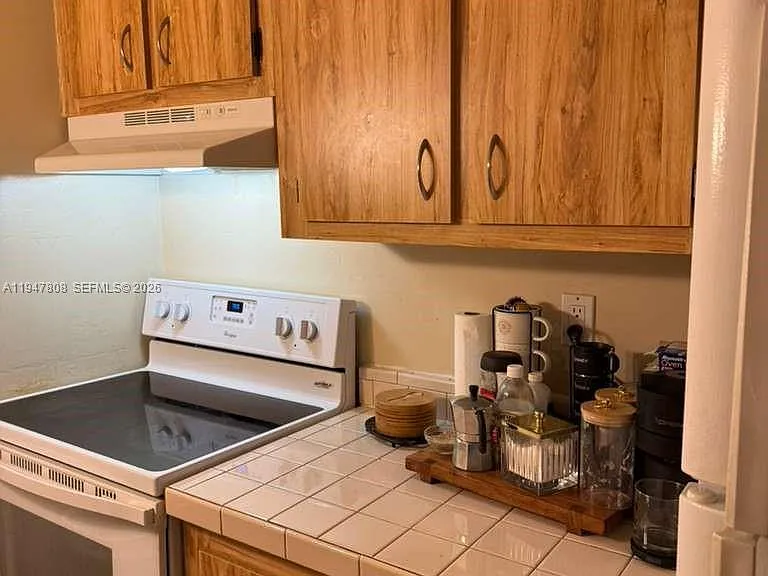 6031 Shakerwood Cir #107 — Photo 5