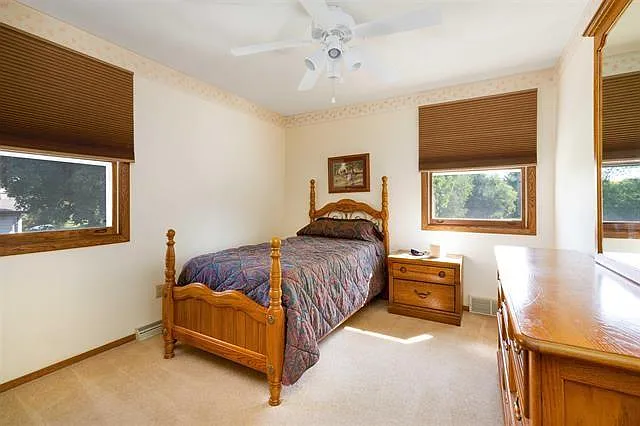920 E Northwood Dr — Photo 8