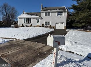 812 Lillian Ln, Warminster, PA 18974