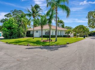 8466 SE Gulfstream Pl, Hobe Sound, FL 33455