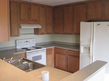 4th image of 5112 Farnham Dr N
