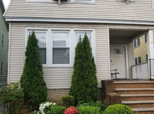 32 Harding Ter, Newark, NJ 07112
