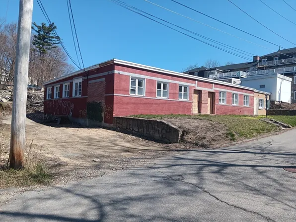 63 Walnut St, Gardner, MA 01440