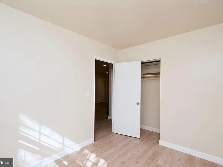 2812 S Wakefield St #B — Photo 13