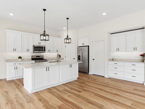 3rd image of 1142 Kate Dr