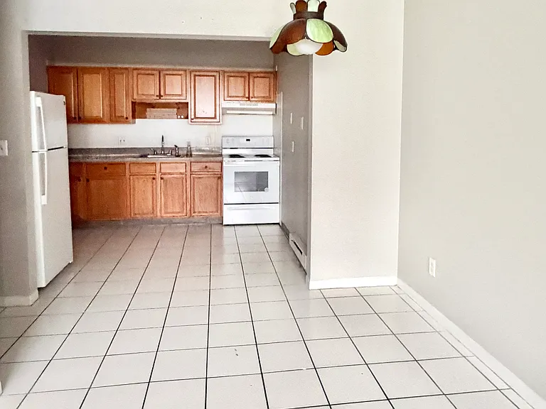 237 Forest Rd #1 — Photo 2