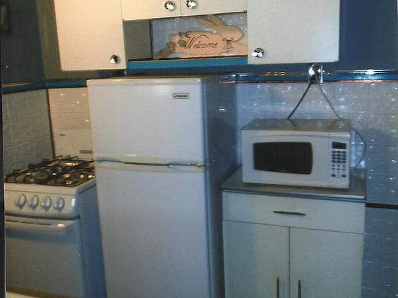 5th image of 501 N Bloomington St #3