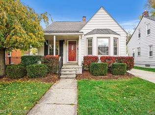 1060 Columbia Rd, Berkley, MI 48072