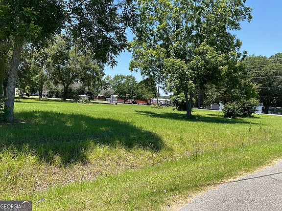 4th image of 712 Sumner Rd