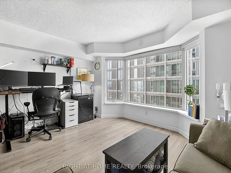 155 Yorkville Ave #2512 — Photo 10