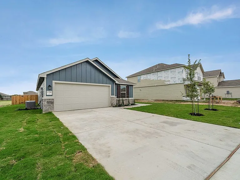 1374 Rios Bend Dr — Photo 1
