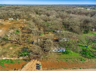 2009 County Line Rd, Dale, TX 78616