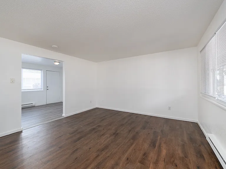 Cascade Village — Photo 11