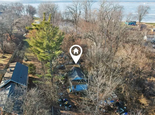 26280 W Channel Ave, Antioch, IL 60002