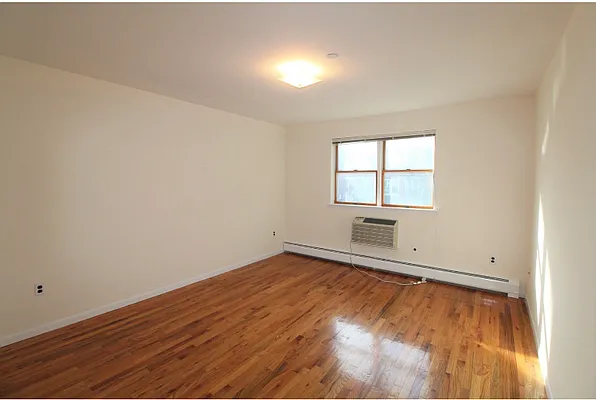 Rented by Compass | media 7