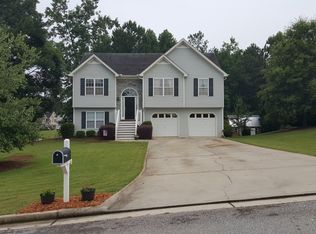 300 Birch Ct, Carrollton, GA 30116