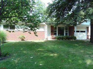485 Saint Edward Ln, Florissant, MO 63033