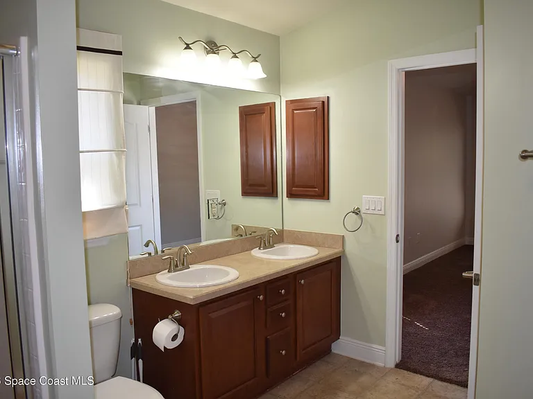4063 Palladian Way — Photo 24