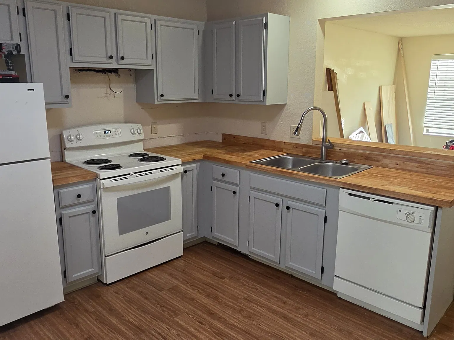 2 bed, 1.5 bath, 990 sqft, $1,750 — Photo 3