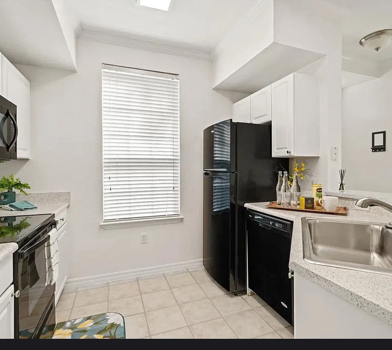 5561 Rosehill Rd — Photo 3