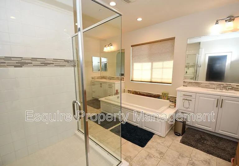 505 Elm Cottage Ct — Photo 24