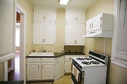 4th image of 418 S 38th Ave APT 9