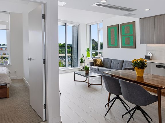 5th image of 1401 Hunter St #405