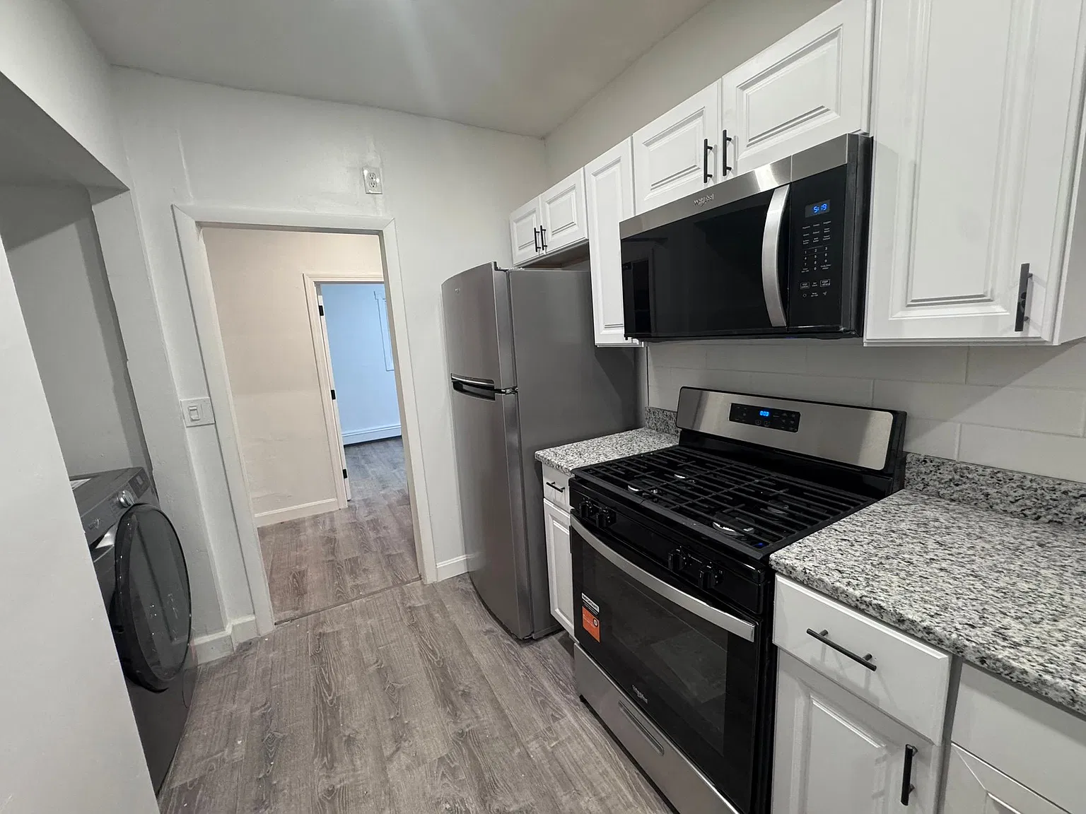Recently Renovated 4BR/1BA with New Appliances & Parking Available Oct 26! — Photo 2
